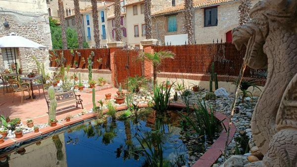 El Castell Embruixat Hotel Saint-Hippolyte  Kültér fotó