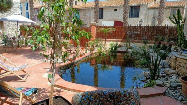 El Castell Embruixat Hotel Saint-Hippolyte  Kültér fotó