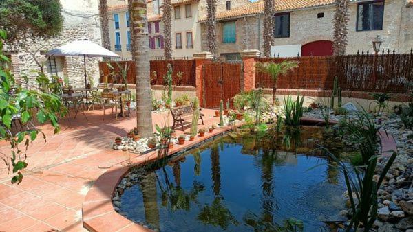 El Castell Embruixat Hotel Saint-Hippolyte  Kültér fotó